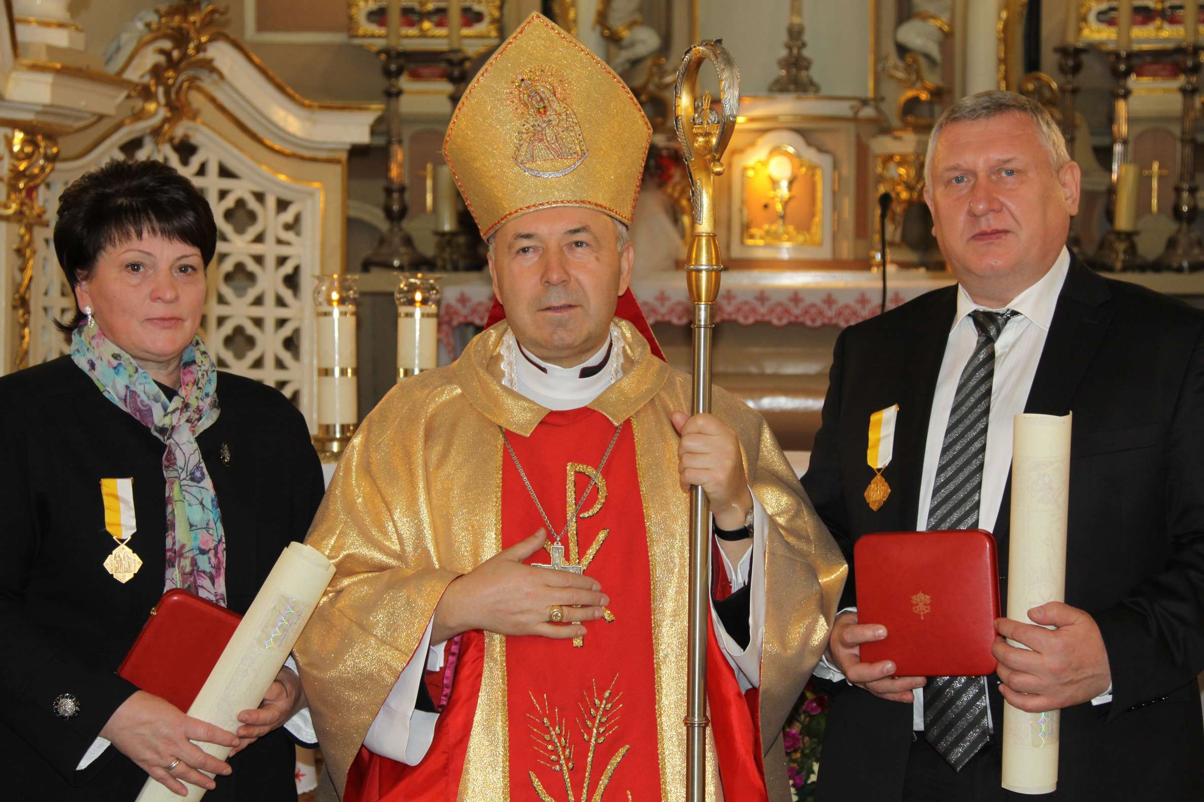 медаль “Pro Ecclesia et Pontifice” сям'і Аўдзей