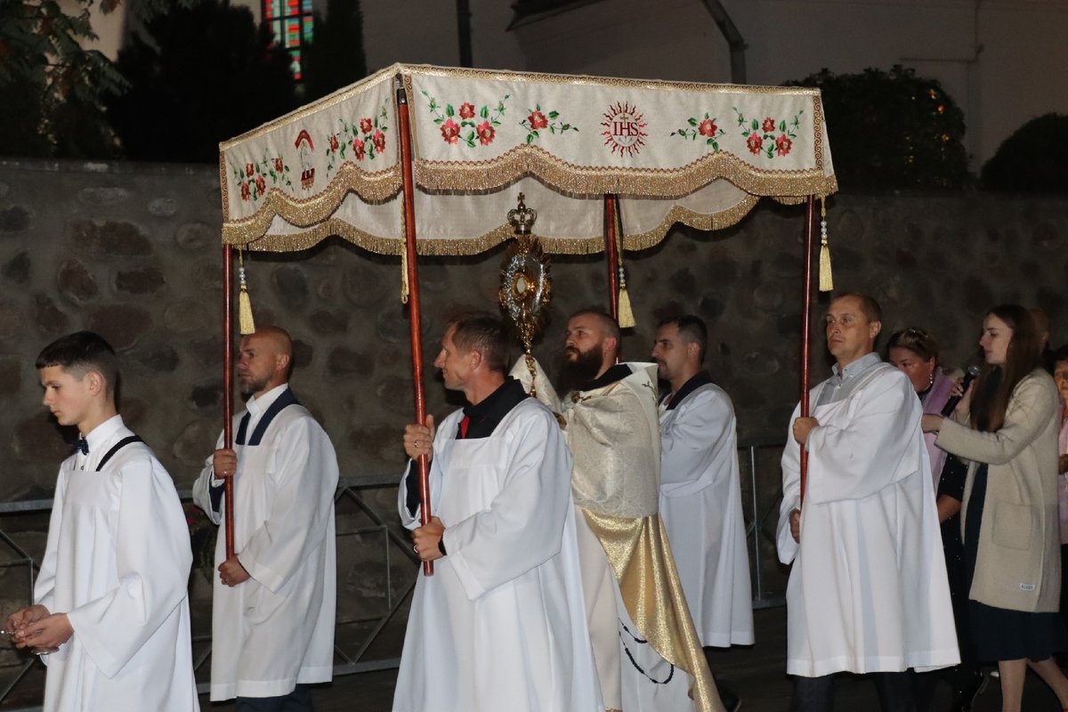 altar_smorgon_22