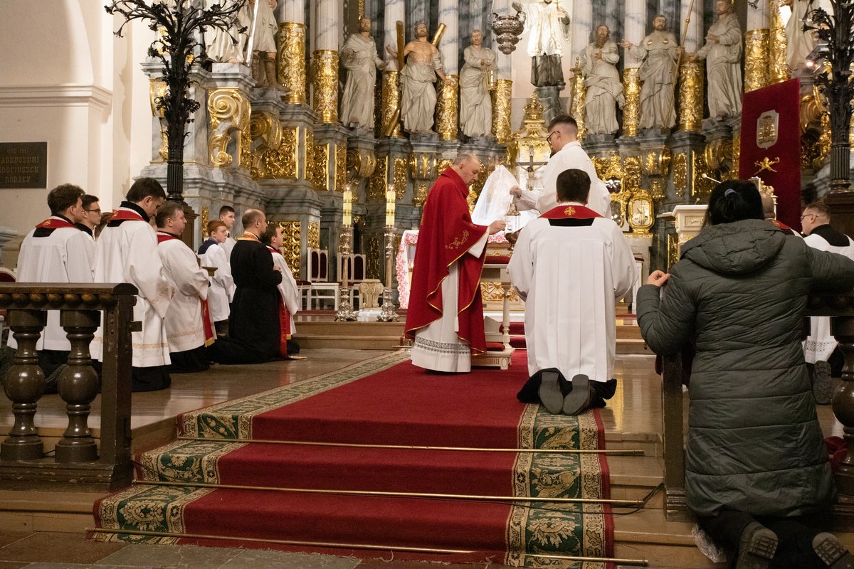 uszanowali_kryz_katedra_13