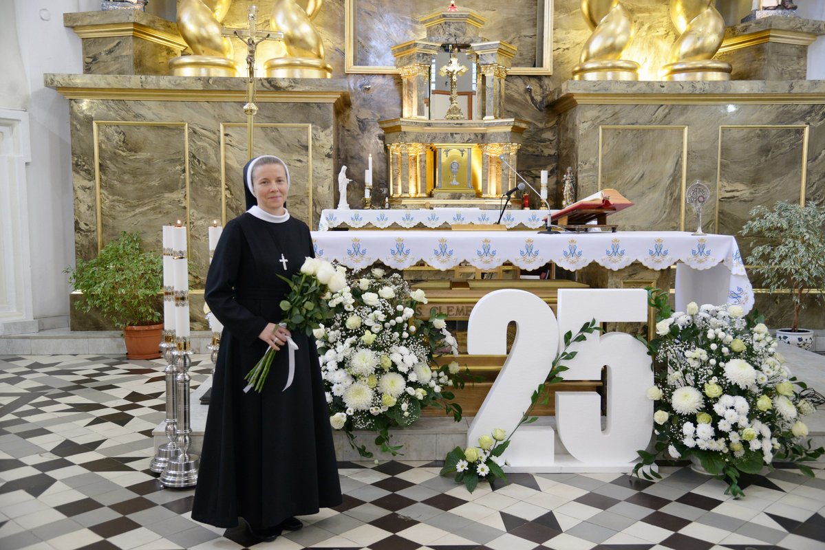 s laura 42