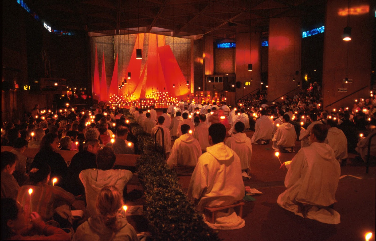 Taizé-prière-ciric-Jacques-Cousin