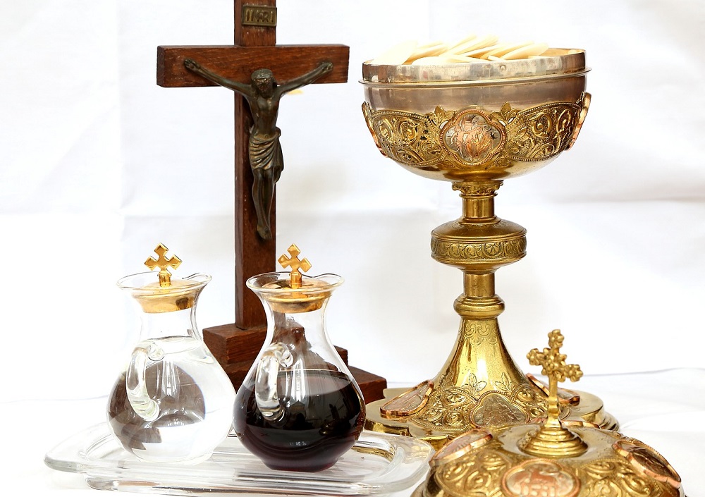 Liturgical accessories used by Ministers during liturgical celebrations