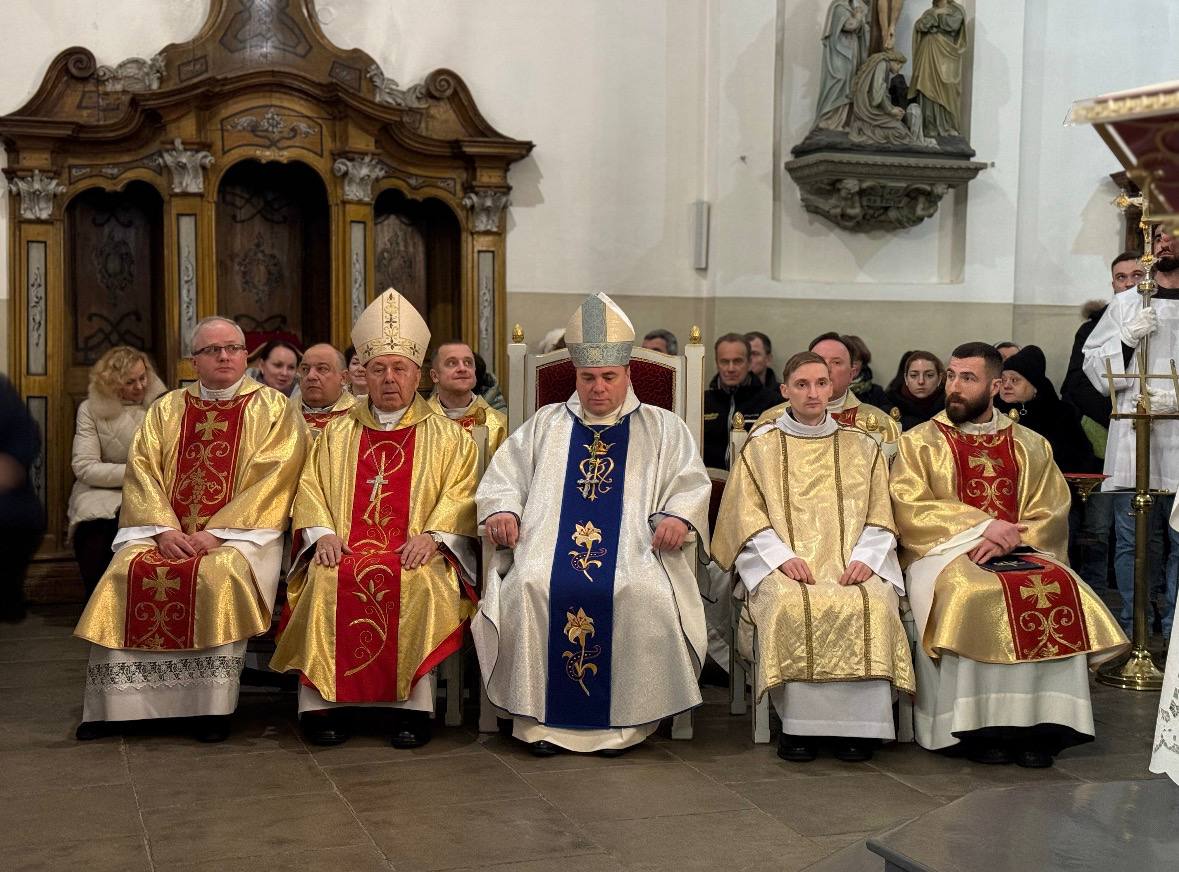 photo 2025 12 01 19 03 18