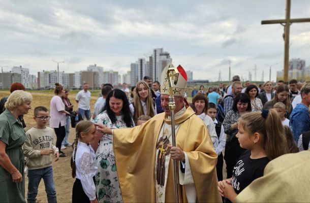 Біскуп Аляксандр Кашкевіч асвяціў капліцу гродзенскай парафіі св. Піо