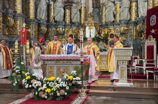 У гродзенскай катэдры адзначылі з удзелам іерархаў імяніны біскупа Аляксандра Кашкевіча