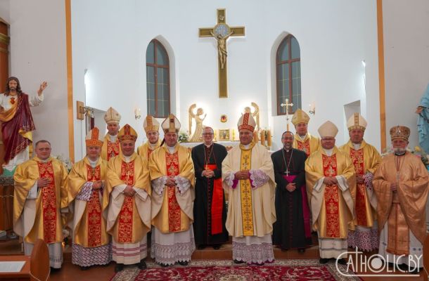 Біскупы Гродзеншчыны ўзялі ўдзел ва ўрачыстасцях стагоддзя Пінскай дыяцэзіі