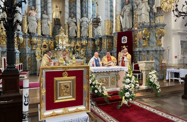 Арцыбіскуп Кандрусевіч ва ўрачыстасць Маці Божай Кангрэгацкай у гродзенскай катэдры: “Панна Марыя перадала Божую волю людзям свайго часу і перадае нам”