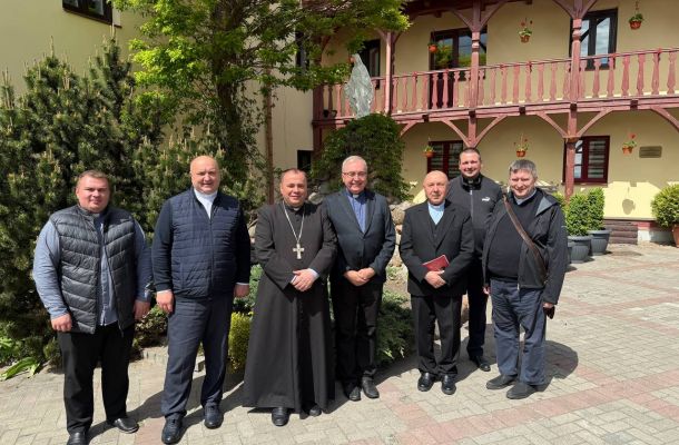 З біскупам Гродзенскім сустрэўся генеральны настаяцель палатынаў