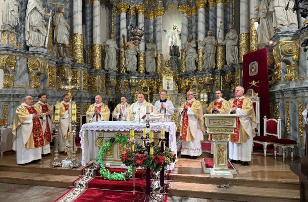 У гродзенскай катэдры з удзелам біскупаў адзначылі ўрачыстасць у гонар Францішка Ксаверыя