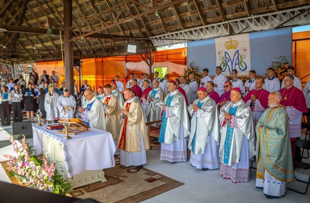 Гродзенскія біскупы ўзялі ўдзел ва ўрачыстасцях у Браславе