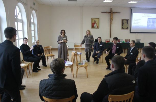 Для студэнтаў гродзенскай семінарыі прайшоў семінар, прысвечаны абароне правоў чалавека і сацыяльнаму служэнню